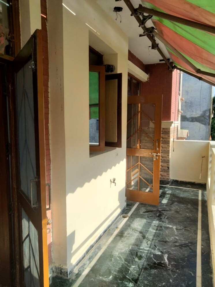 Master Bedroom, niho-marvel-scottish-garden 3 Bedroom 1485 Sq.Ft. Apartment In Ahinsa Khand ii Ghaziabad 7957547