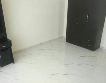 Room in 2.5 BHK Apartment at Narendra Nagar – for Rent