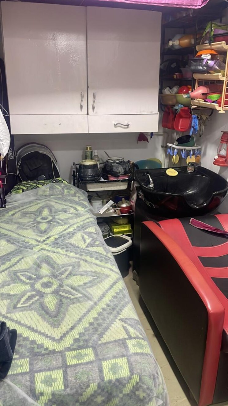 Team Area, shitole-empire Commercial Shop 230 Sq.Ft. In New Sanghavi Pune 7957611