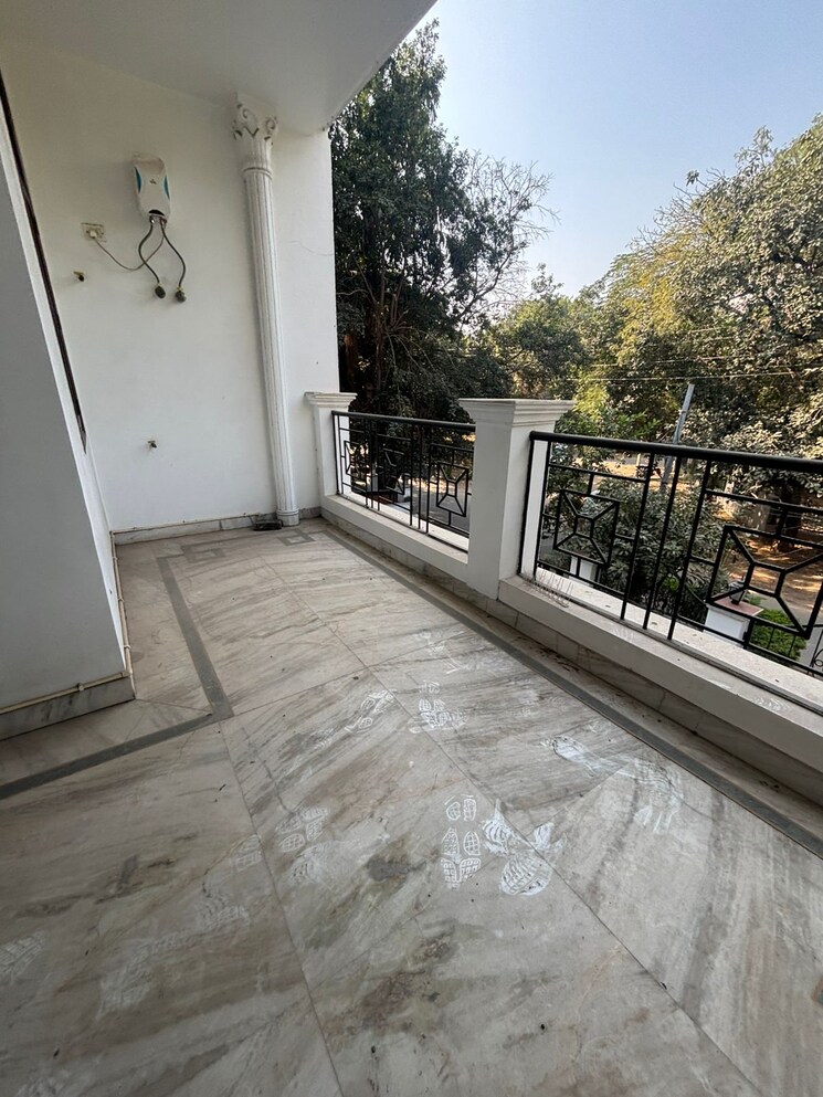 Balcony, surya-towers-zirakpur 3 Bedroom 173 Sq.Yd. Builder Floor In Lohgarh Zirakpur 7957741