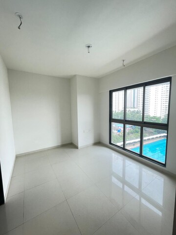 Room in 1 BHK Apartment at Runwal Eirene, Balkum Pada – for Rent
