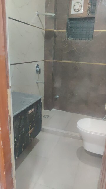 Bathroom in 4 BHK Builder Floor at DLF Atria, Dlf Phase ii – for Rent
