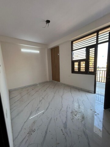 Room in 2 BHK Builder Floor at Saket – for Rent