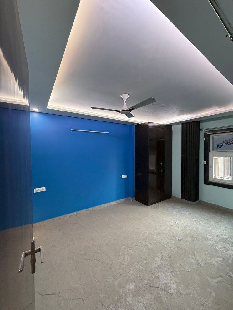 Room, sector 19 dwarka 3 Bedroom 150 Sq.Yd. Builder Floor In Sector 19 Dwarka Delhi 7957686