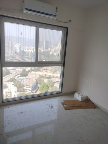 Room in 2 BHK Apartment at Ashar Axis, Majiwada – for Rent