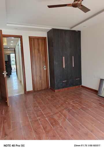 Master Bedroom in 4 BHK Builder Floor at Ardee City, Sector 52 – for Rent