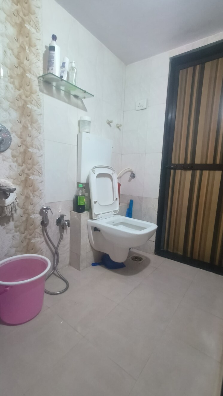 Bathroom, parsik 1 Bedroom 665 Sq.Ft. Apartment In Parsik Thane 7958123