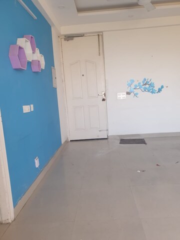 Room in 3 BHK Apartment at Dera Bassi – for Rent