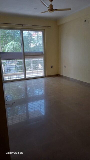 Master Bedroom in 4 BHK Apartment at Orchid Island, Sector 51 – for Rent