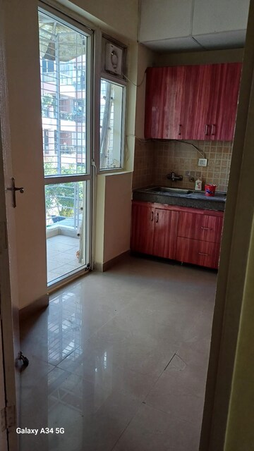 Room in 4 BHK Apartment at Orchid Island, Sector 51 – for Rent