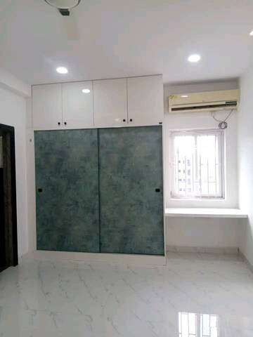 Room in 3 BHK Apartment at Sector 5 – for Sale