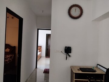 Furnished Amenities in 2 BHK Apartment at Lodha Amara, Kolshet Road – for Rent