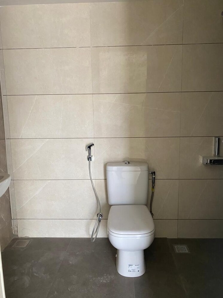 Bathroom, kumar-princetown 2 Bedroom 812 Sq.Ft. Apartment In Undri Pune 7958496