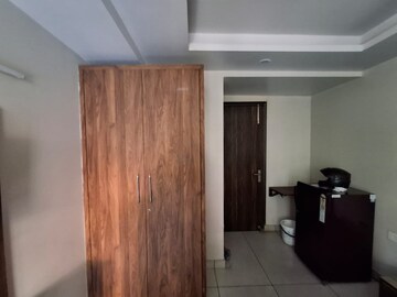 Furnished Amenities in 1 RK Apartment at Sector 38 – for Rent
