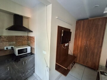 Furnished Amenities in 1 RK Apartment at Sector 38 – for Rent