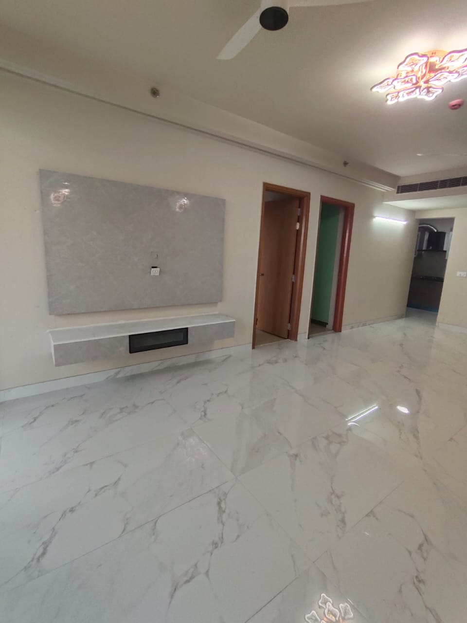 4 BHK + Servant Room Apartment For Sale in DLF The Icon