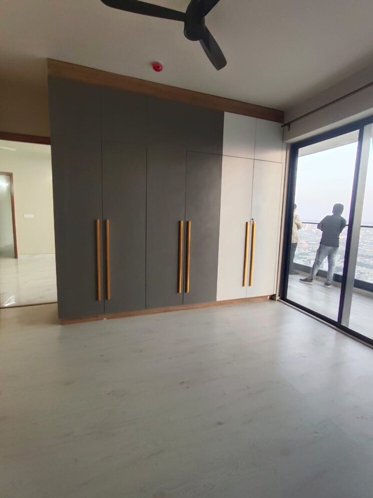 Room, dlf-the-icon 4 Bedroom 2610 Sq.Ft. Apartment In Dlf Phase V Gurgaon 7958690