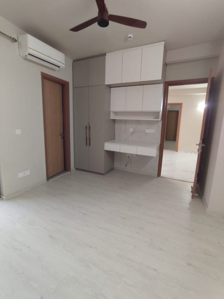 Room, dlf-the-icon 4 Bedroom 2610 Sq.Ft. Apartment In Dlf Phase V Gurgaon 7958690