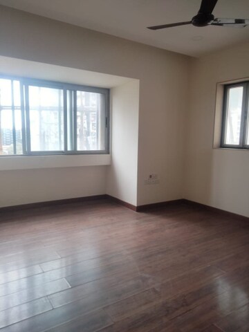 Room in 3 BHK Apartment at Ramdev Paradise Mira Bhayandar, Mira Road – for Rent