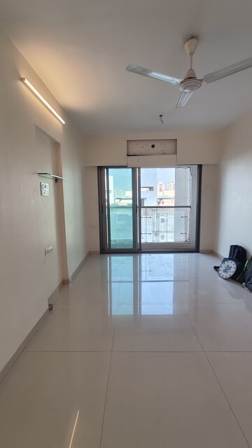 2 BHK Apartment For Rent in Cosmopolis Tower Andheri West Mumbai  7958760