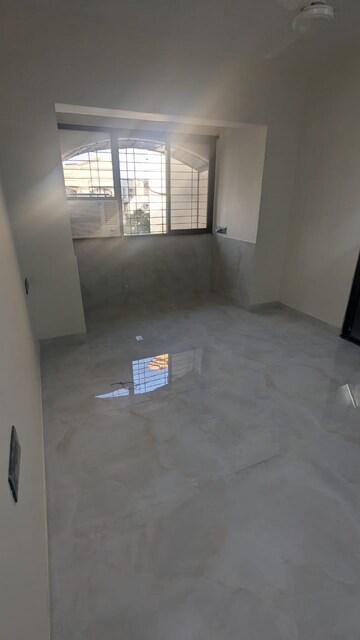 Bedroom in 2 BHK Apartment at Oakland Park, Andheri West – for Rent