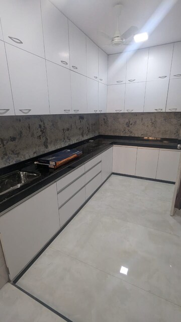 2 BHK Apartment For Rent in Oakland Park, Andheri West