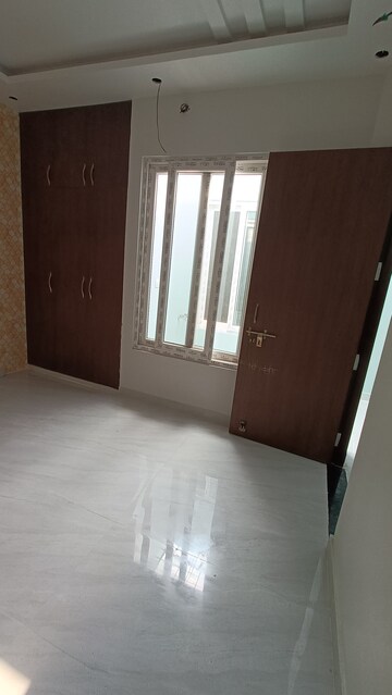 Room in 3 BHK Independent House at Faizabad Road – for Sale