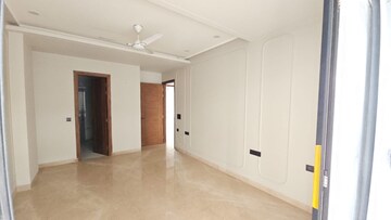 Room in 3 BHK Apartment at Manmeet Housing Society, Sector 51 – for Rent