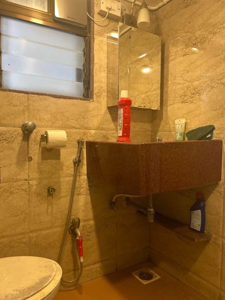 Bathroom, kurla west 2 Bedroom 750 Sq.Ft. Apartment In Kurla West Mumbai 7958888