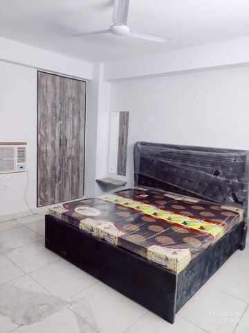 Bedroom in 2 BHK Builder Floor at Sector 40 – for Rent