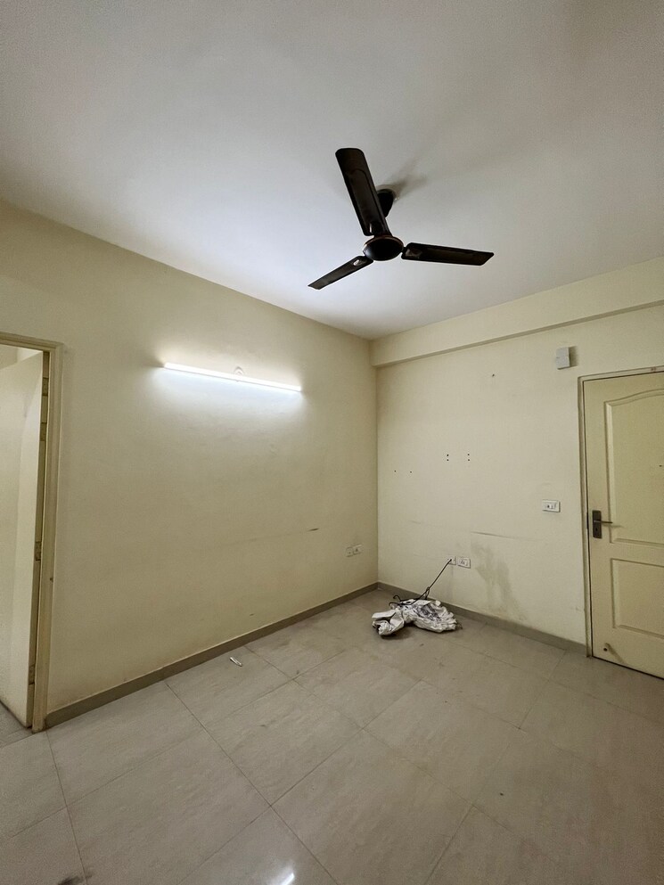 Room, pyramid-urban-homes 2 Bedroom 601 Sq.Ft. Apartment In Sector 70a Gurgaon 7958914