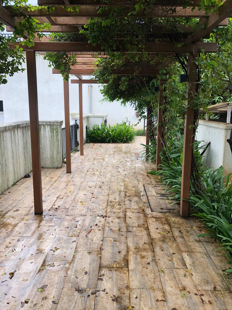 Garden, hubtown-hillcrest 3 Bedroom 1500 Sq.Ft. Apartment In Andheri East Mumbai 7958903