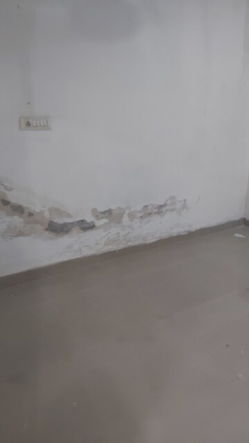 Building Lobby in 2.5 BHK Builder Floor at Mayur Vihar Phase 1 – for Rent