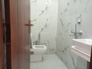 Bathroom in 2 BHK Builder Floor at Mahavir Enclave 1 – for Rent