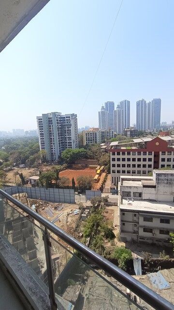  1 BHK Apartment at Conwood Astoria, Goregaon East – for Rent