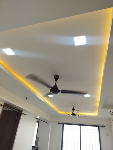 Furnished Amenities in 1.5 BHK Apartment at Earth Vintage, Dadar West – for Rent
