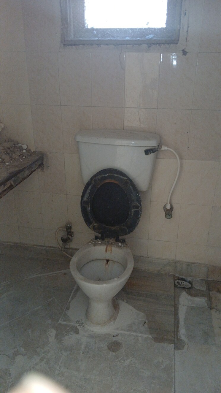 Bathroom, prangan-apartments 3 Bedroom 1600 Sq.Ft. Apartment In Sector 62 Noida 7959076