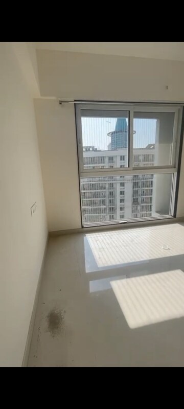 Room in 2 BHK Apartment at Ashar Axis, Majiwada – for Rent