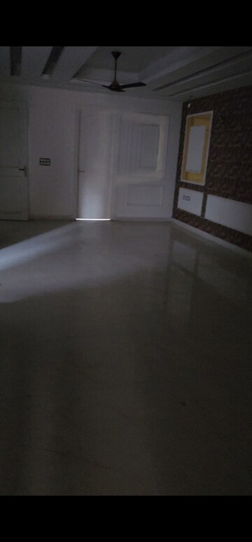 Room in 2.5 BHK Builder Floor at Raghunandan Rama Garden, Sector 89 – for Sale