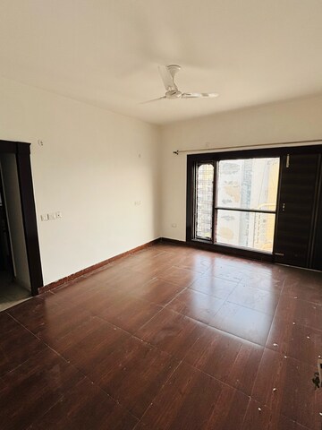 Room in 1 BHK Independent House at Alpha Ii Greater Noida – for Rent