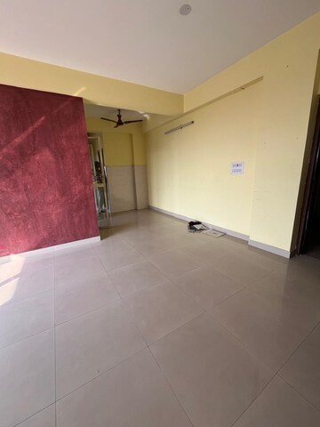 Room in 3.5 BHK Apartment at Team Taurus Wow, Rajarhat New Town – for Rent