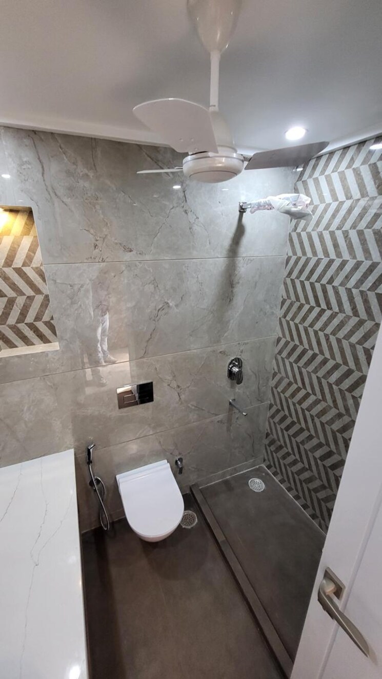 Bathroom, vasant kunj 4 Bedroom 2500 Sq.Ft. Apartment In Vasant Kunj Delhi 7959166