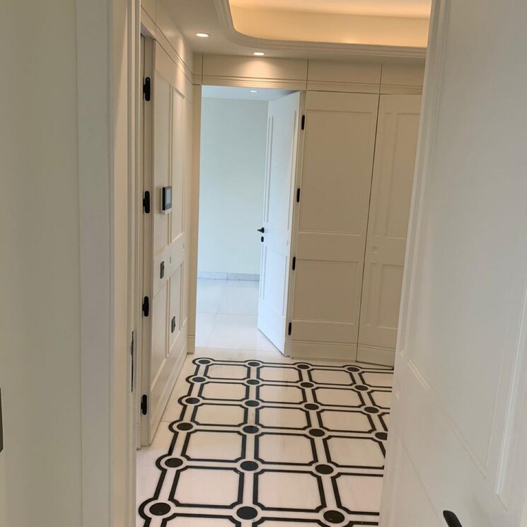 undefined, defence colony 6+ Bedroom 400 Sq.Yd. Villa In Defence Colony Delhi 7959167