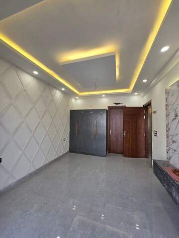 Kitchen in 4 BHK Builder Floor at Sector 41 – for Sale