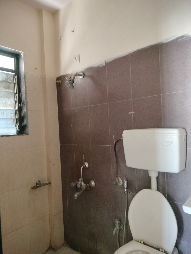 Bathroom, squarefeet-grand-square 1 Bedroom 580 Sq.Ft. Apartment In Anand Nagar Thane 7959200