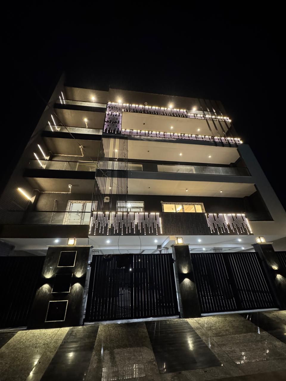 4 BHK + Pooja Room Builder Floor For Sale in Sector 42