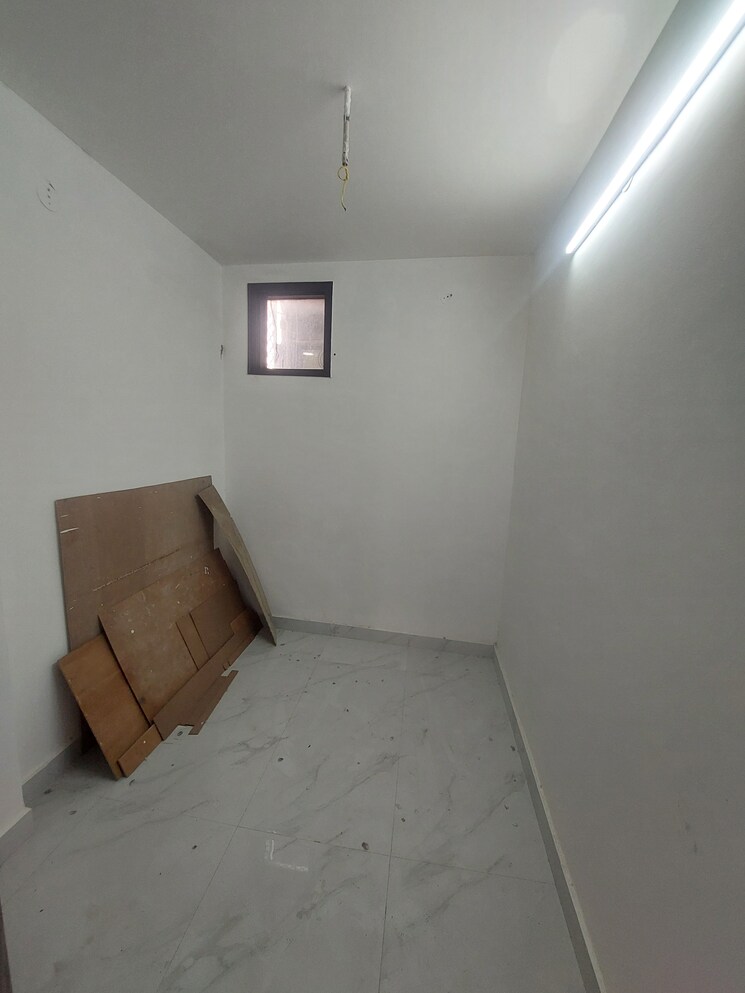 Room, gujranwala town 3 Bedroom 150 Sq.Yd. Builder Floor In Gujranwala Town Delhi 7959202