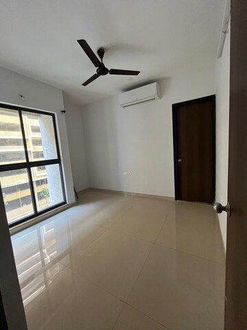 Room in 1 BHK Apartment at Lodha Palava City, Dombivli East – for Rent