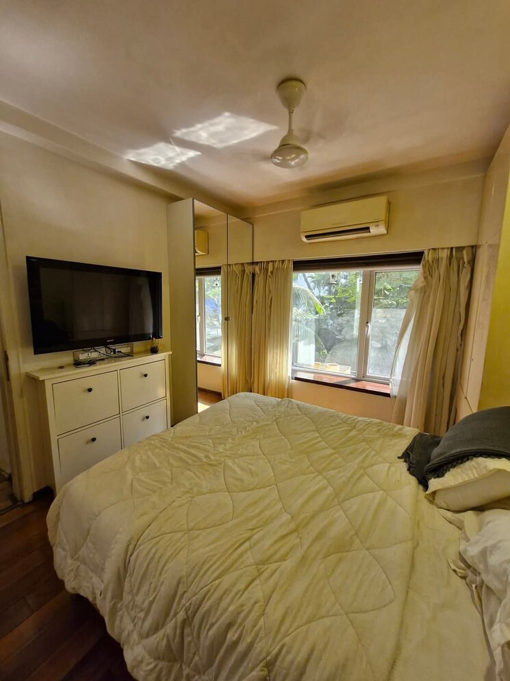 Master Bedroom, vasant-smruti-apartment 1 Bedroom 450 Sq.Ft. Apartment In Kandivali East Mumbai 7959212