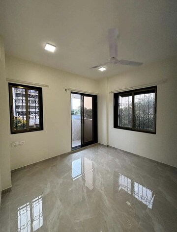 Room in 1 BHK Apartment at Shiv Sagar Apartment CHS, Kandivali East – for Sale